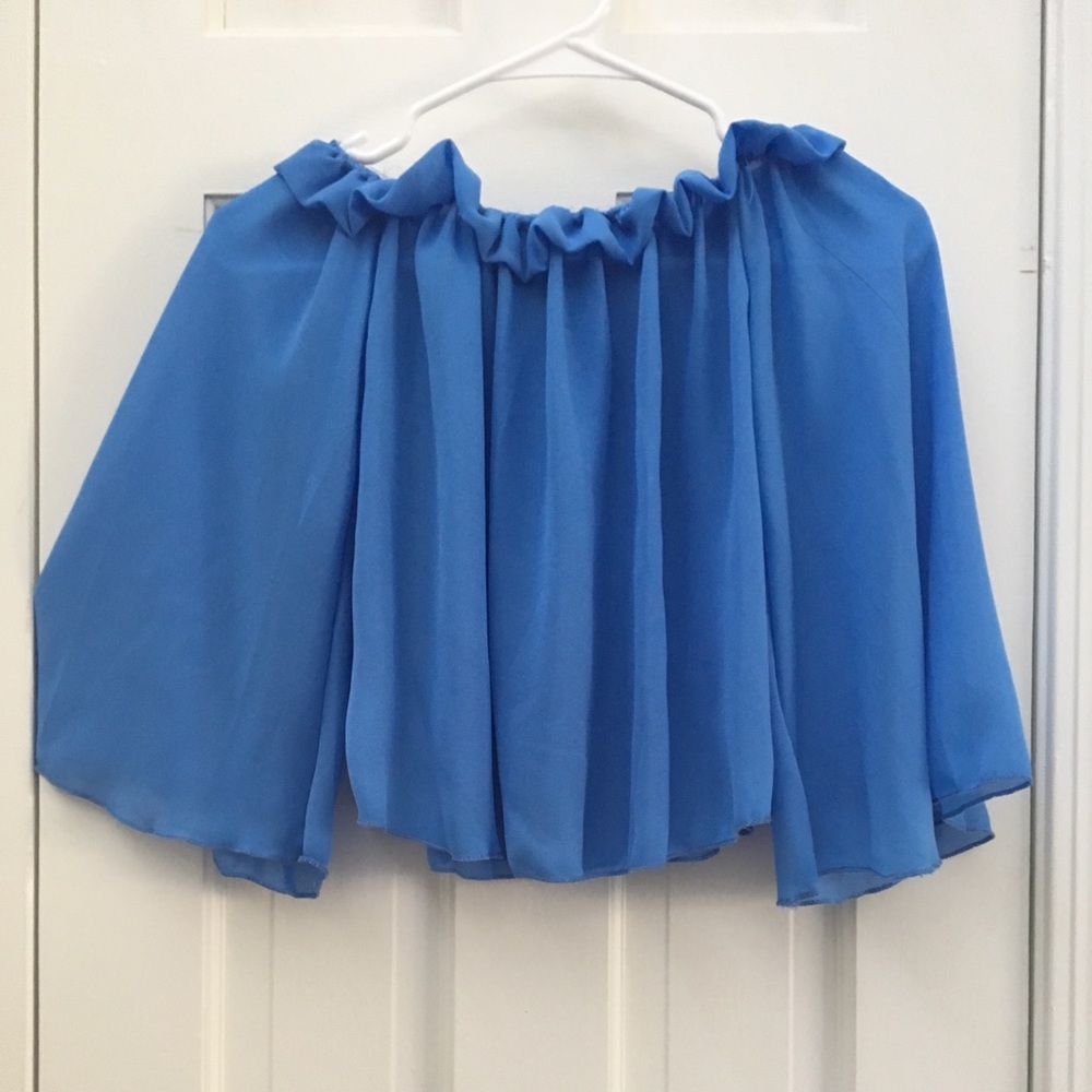 OFF-THE-SHOULDER BELL-SLEEVED TOP
